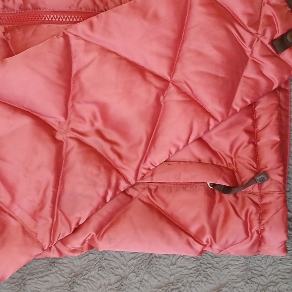 Women's Red The North Face ALIS Quilted Puffer Jacket - Size Medium - Picture 9 of 12